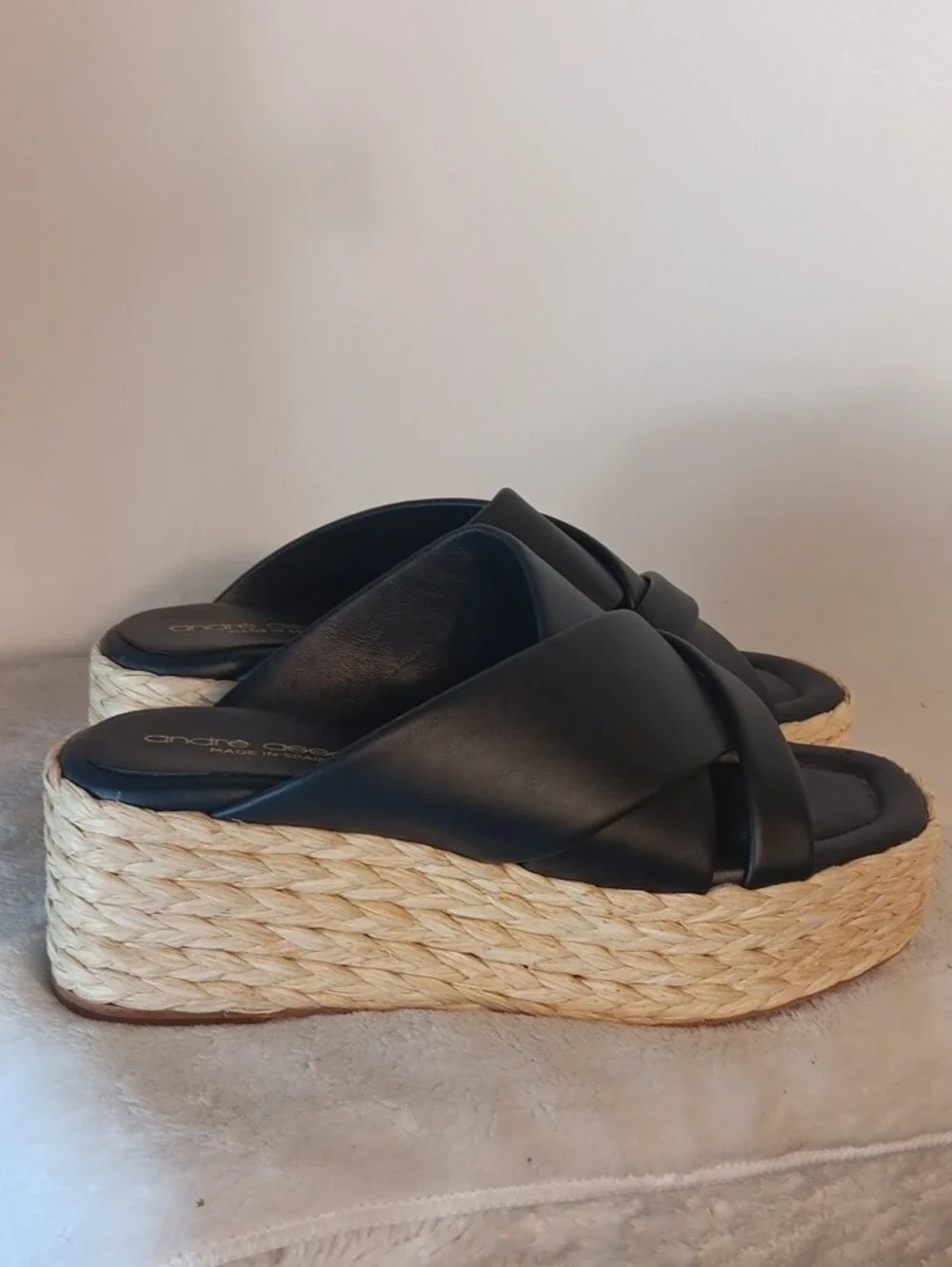 andrè assous crisscross padded